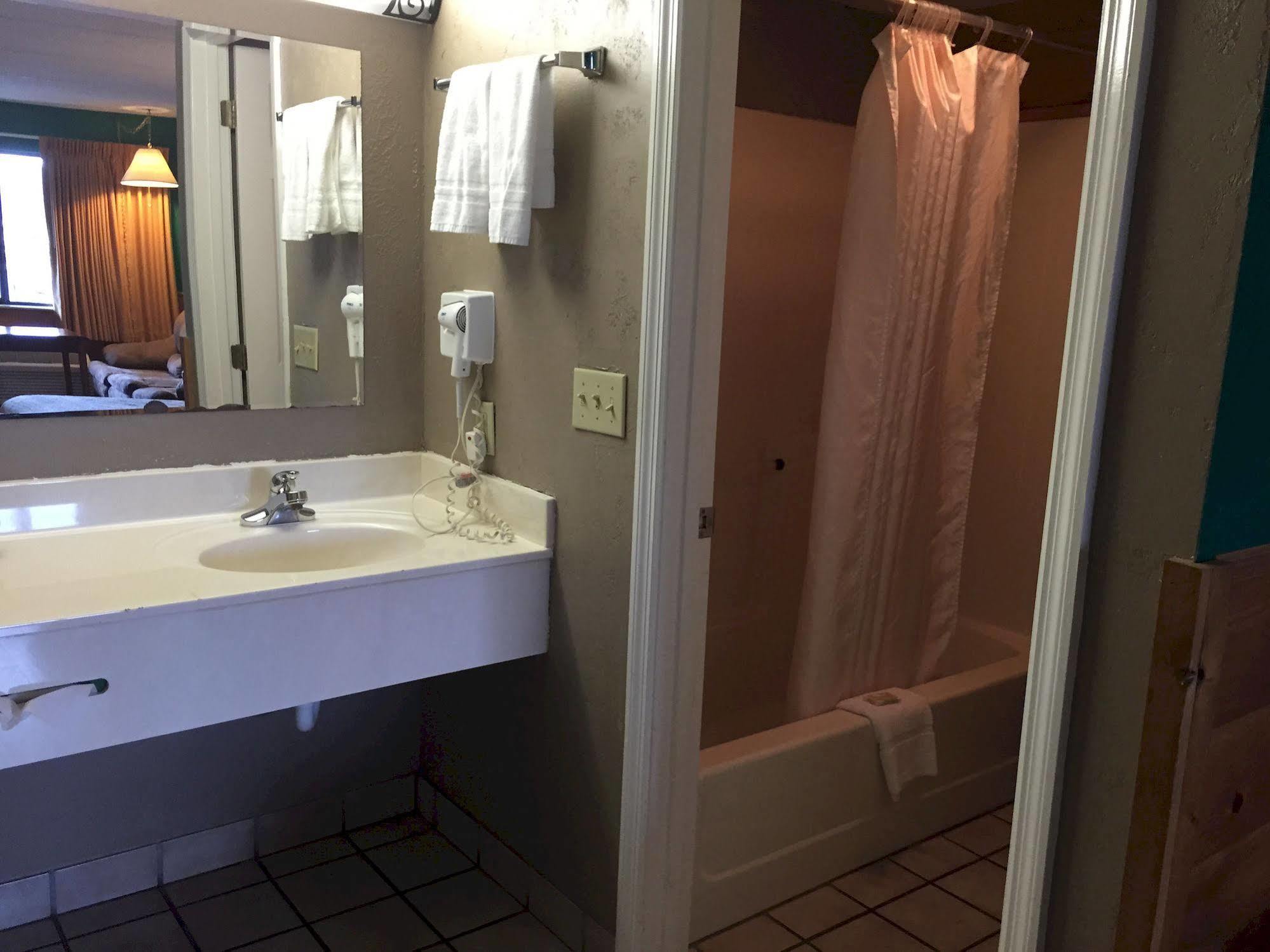 Mountain Breeze Motel Pigeon Forge Bagian luar foto