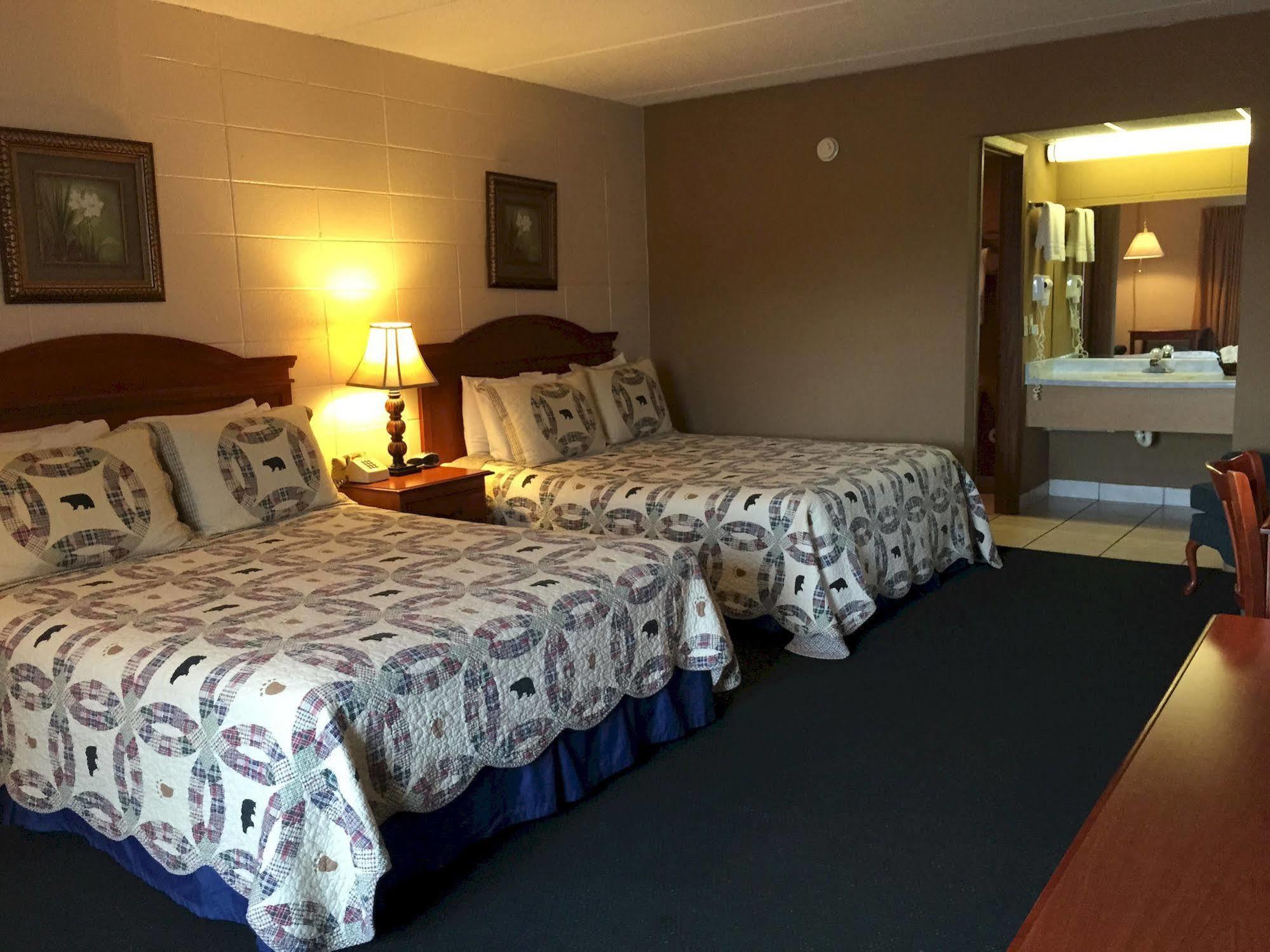 Mountain Breeze Motel Pigeon Forge Bagian luar foto