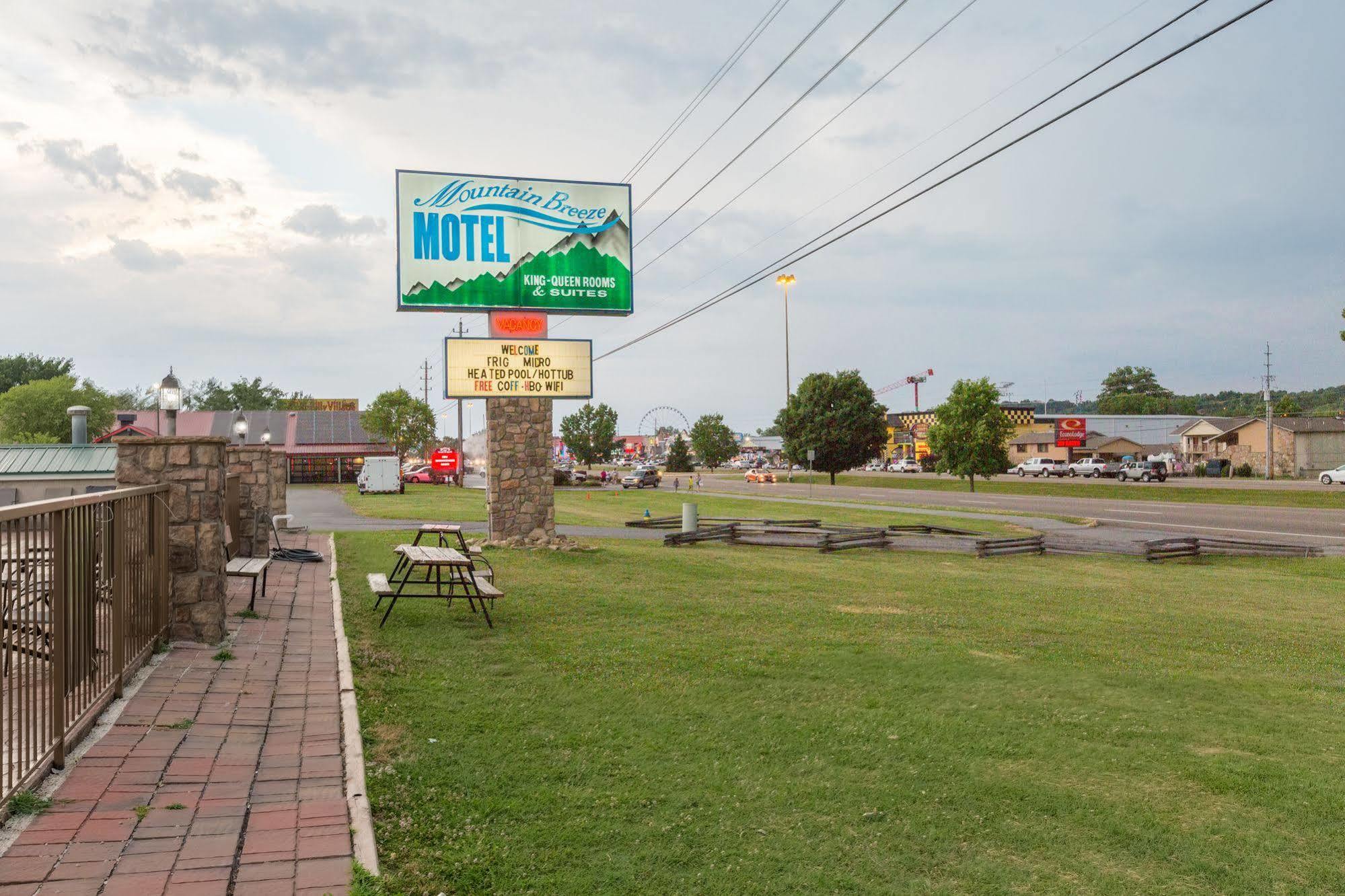 Mountain Breeze Motel Pigeon Forge Bagian luar foto