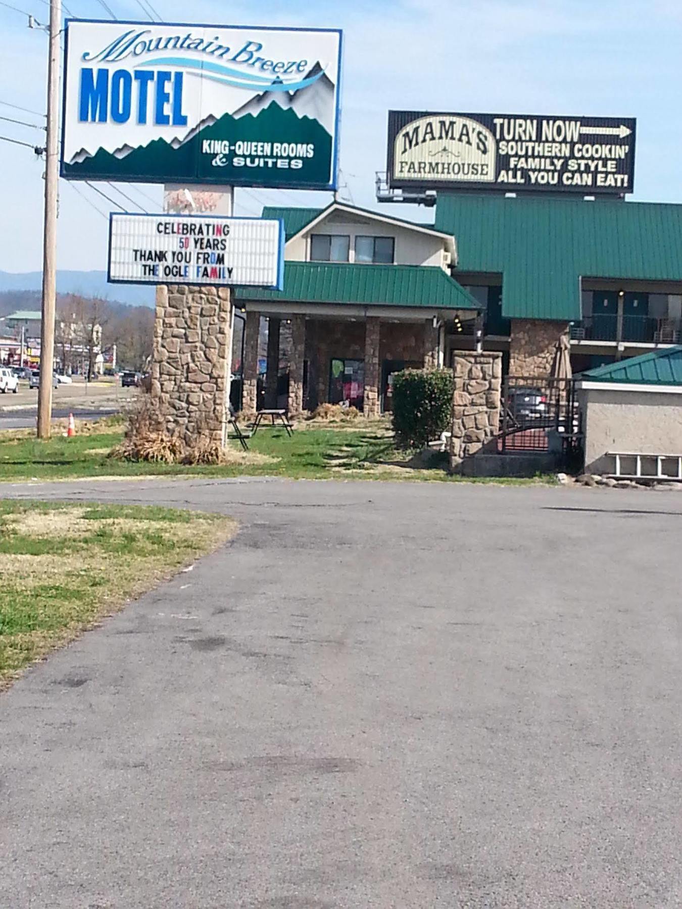 Mountain Breeze Motel Pigeon Forge Bagian luar foto