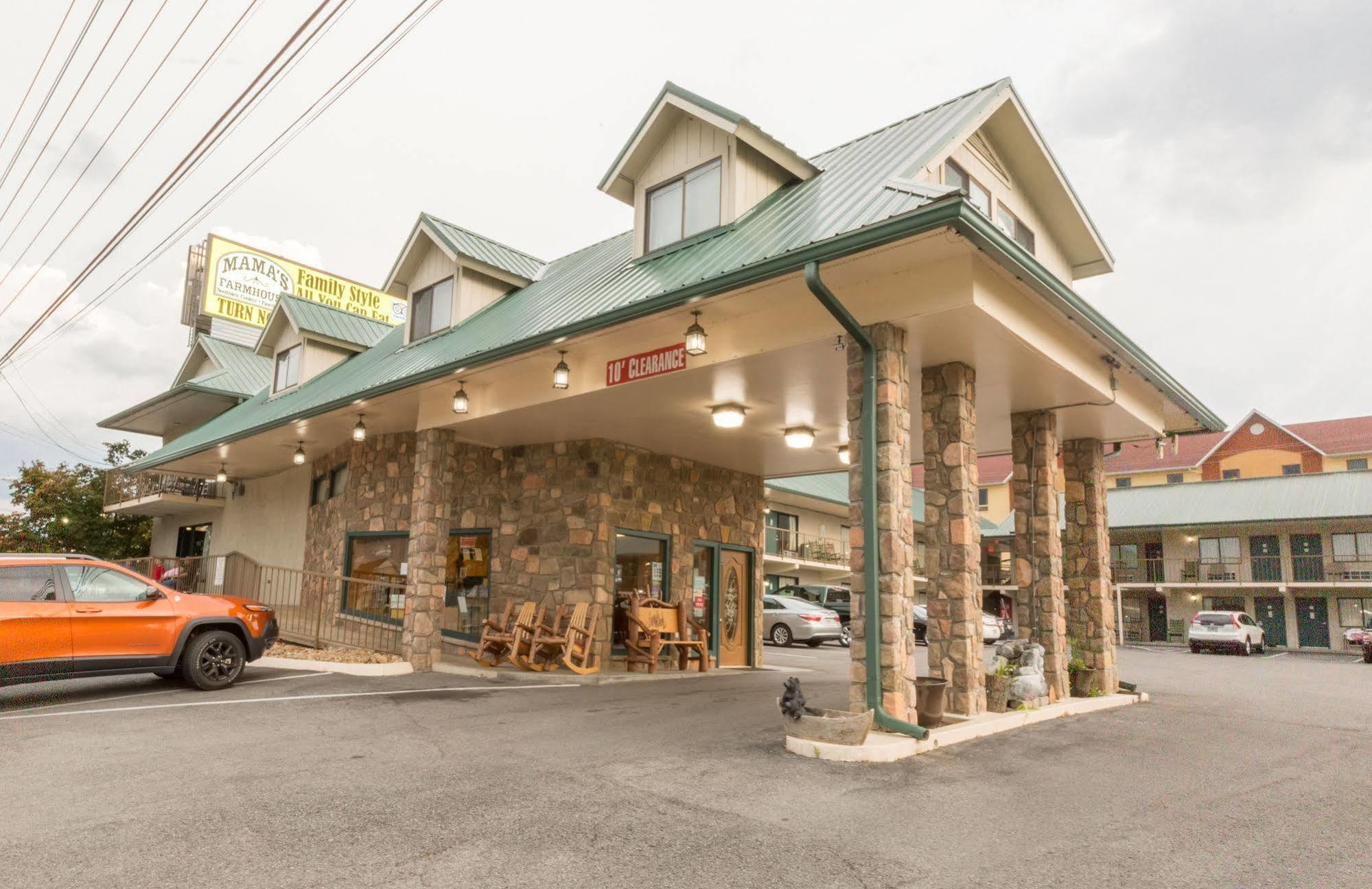 Mountain Breeze Motel Pigeon Forge Bagian luar foto