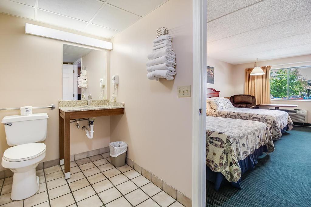 Mountain Breeze Motel Pigeon Forge Bagian luar foto
